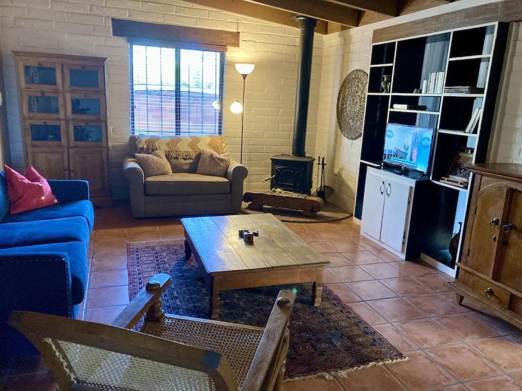 Casa Azul - Cute Centrally Located Adobe With Large Fenced Outdoor Living For Pets And Adults, Non-Smoking Tucson Dış mekan fotoğraf